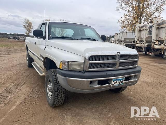 Image of Dodge Ram 2500 equipment image 3