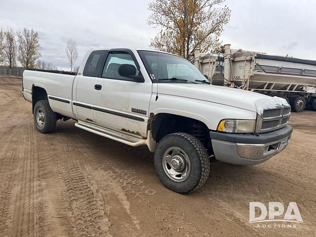 Image of Dodge Ram 2500 equipment image 4