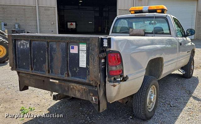 Image of Dodge Ram 2500 equipment image 4