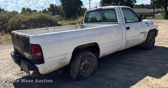 Image of Dodge Ram 2500 equipment image 4