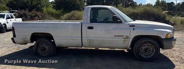 Image of Dodge Ram 2500 equipment image 3