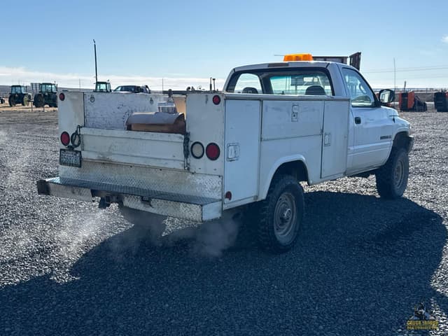 Image of Dodge Ram 2500 equipment image 4