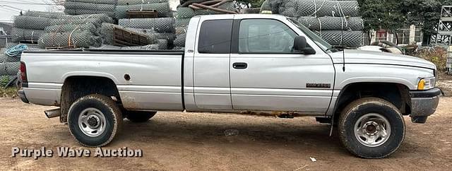 Image of Dodge Ram 2500 equipment image 3