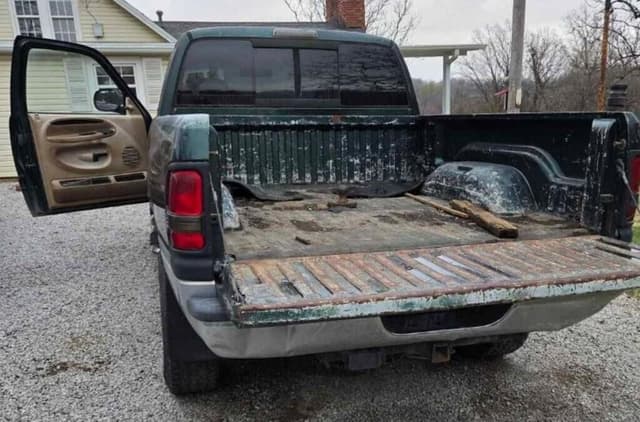 Image of Dodge Ram 2500 equipment image 1