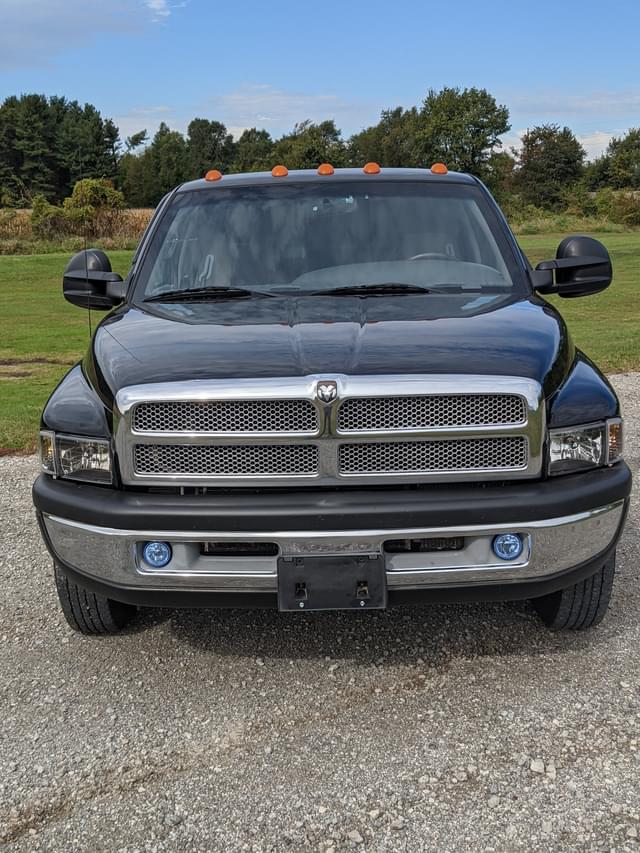 Image of Dodge Ram 3500 equipment image 1