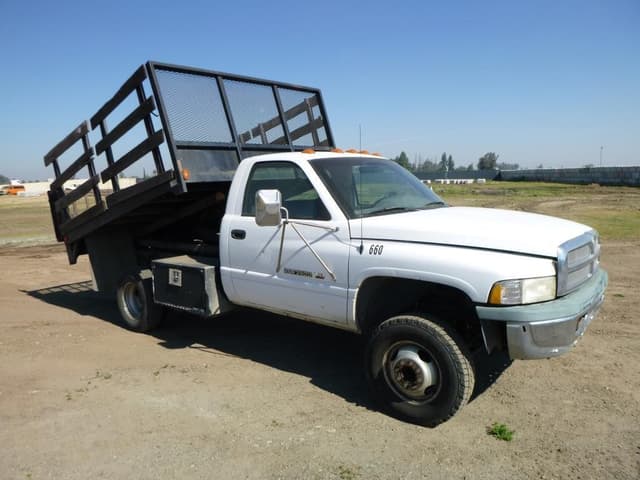 Image of Dodge Ram 3500 equipment image 2