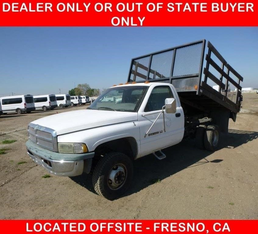 1999 Dodge Ram 3500 Equipment Image0