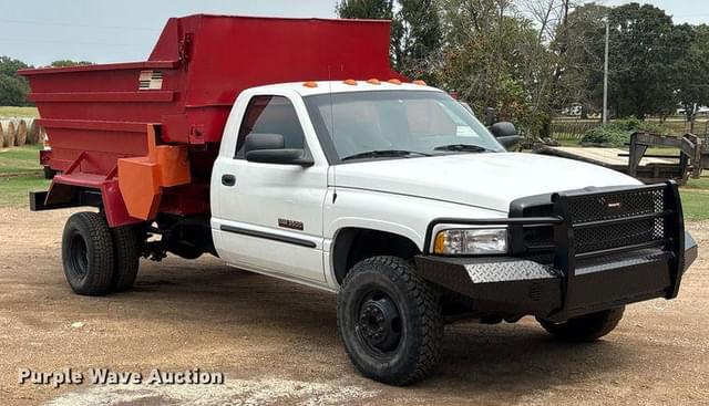Image of Dodge Ram 3500 equipment image 2
