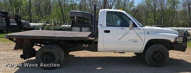Image of Dodge Ram 3500 equipment image 3