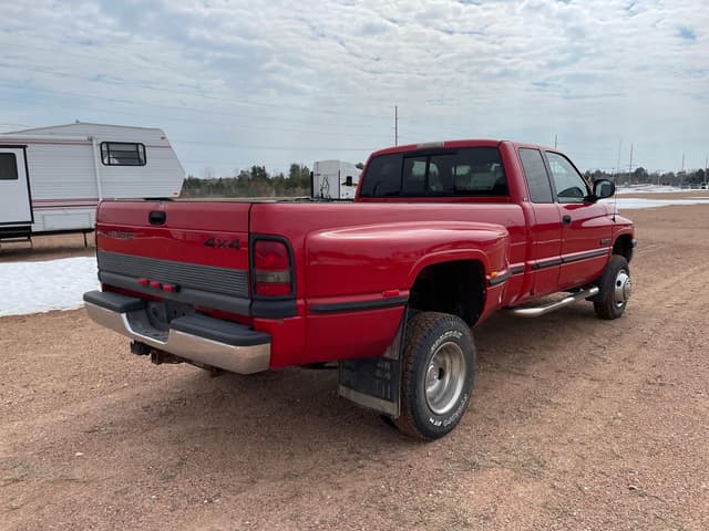 Image of Dodge Ram 3500 equipment image 4
