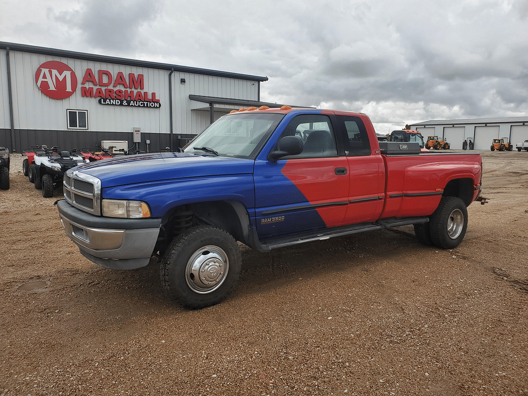 Image of Dodge Ram 3500 Primary image
