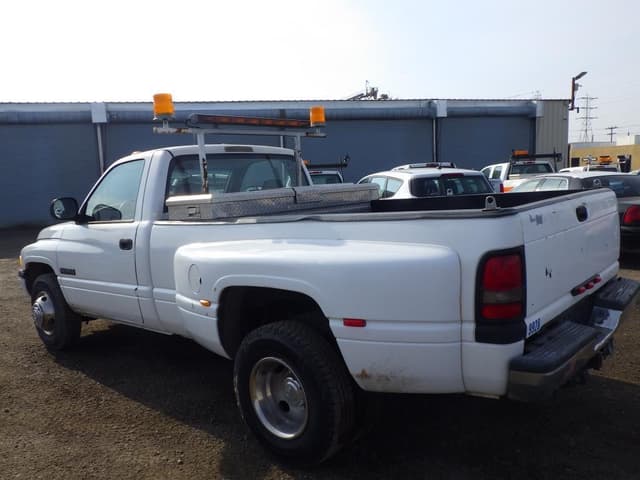 Image of Dodge Ram 3500 equipment image 3