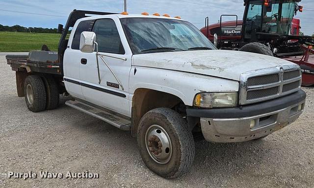 Image of Dodge Ram 3500 equipment image 2