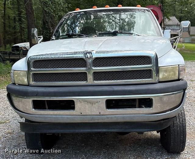 Image of Dodge Ram 3500 equipment image 1