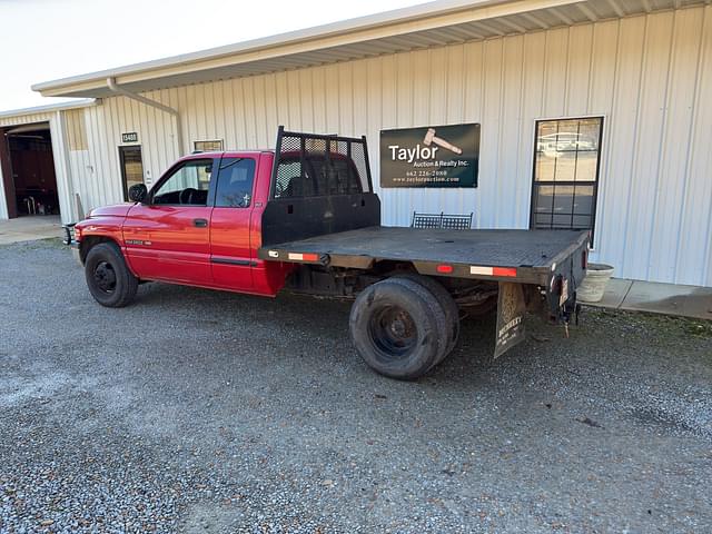 Image of Dodge Ram SLT equipment image 2