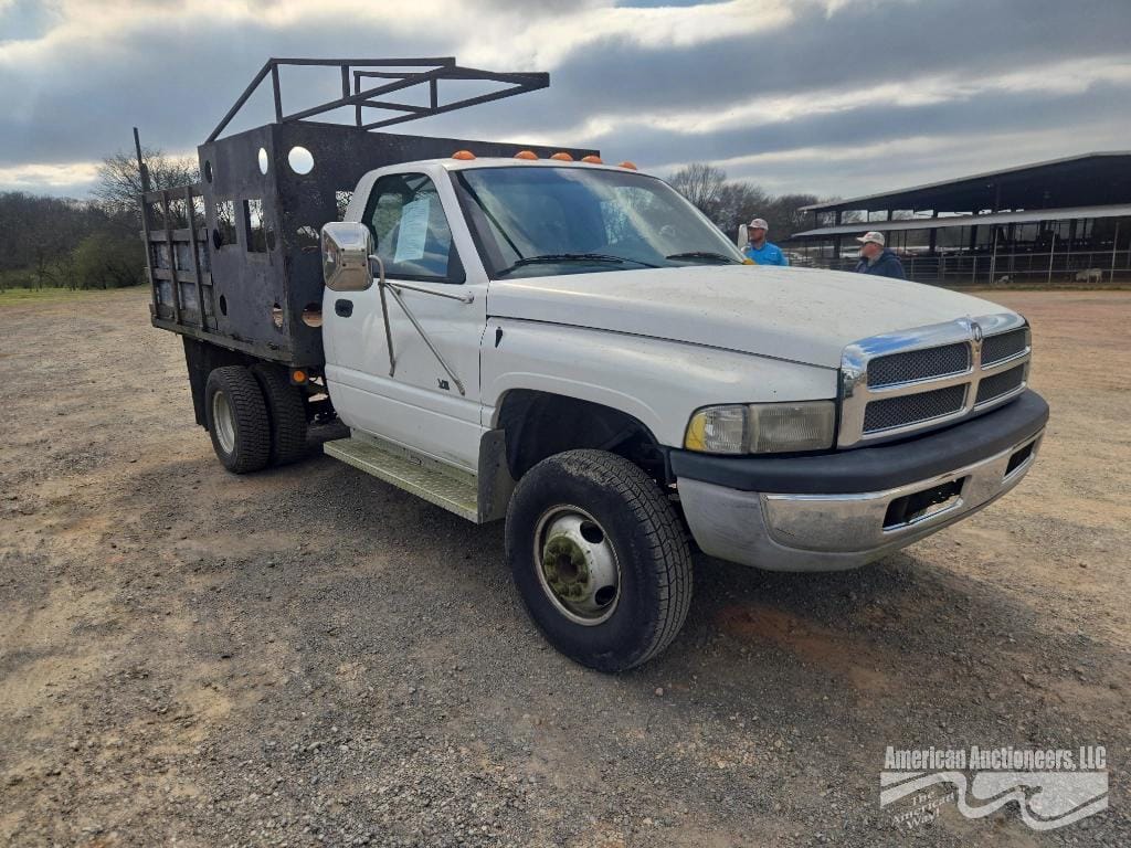 1999 Dodge Ram Equipment Image0