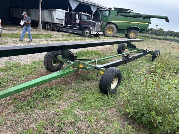 1999 E-Z Trail 672 Equipment Image0