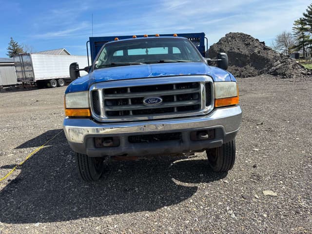 Image of Ford F-450 equipment image 3