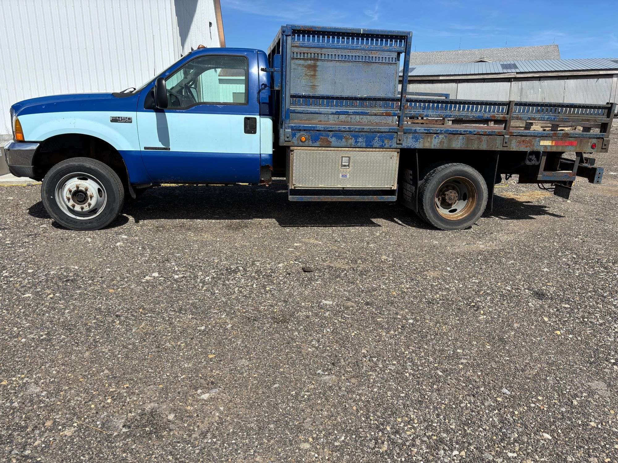 1999 Ford F-450 Equipment Image0