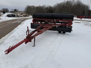 1999 Farmhand WP42 Image