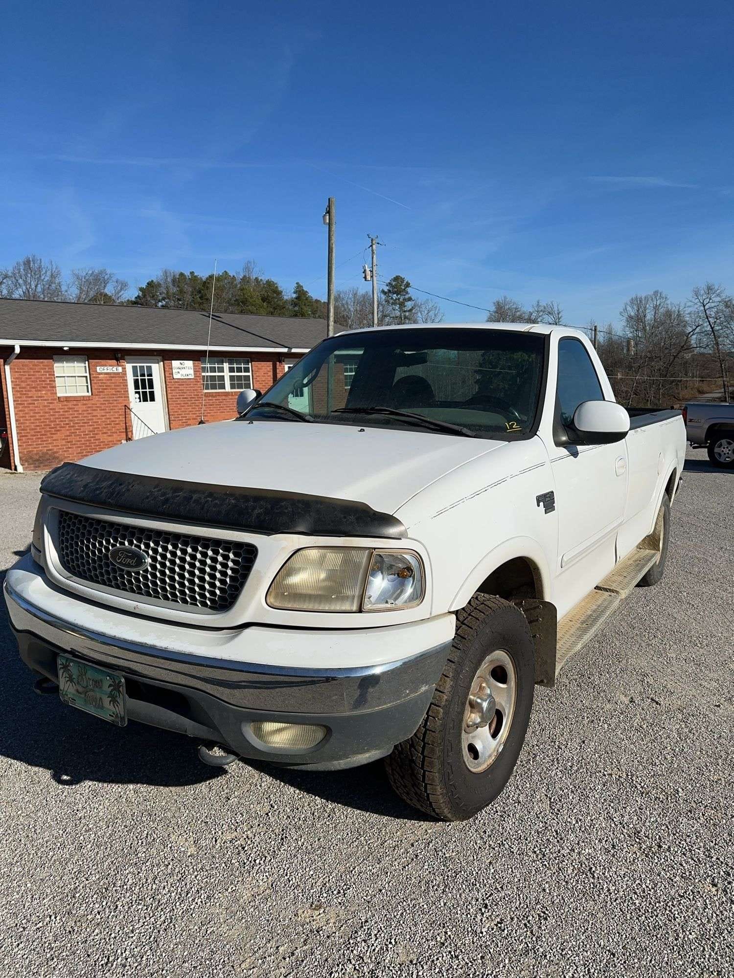 1999 Ford F-150 Equipment Image0