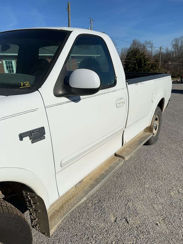 Image of Ford F-150 equipment image 3