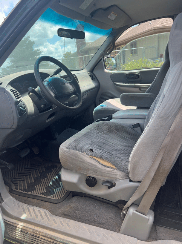 Image of Ford F-150 equipment image 3