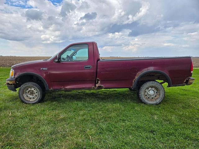 Image of Ford F-150 equipment image 1