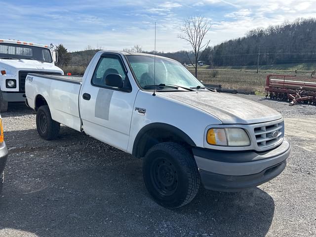 Image of Ford F-150 equipment image 2