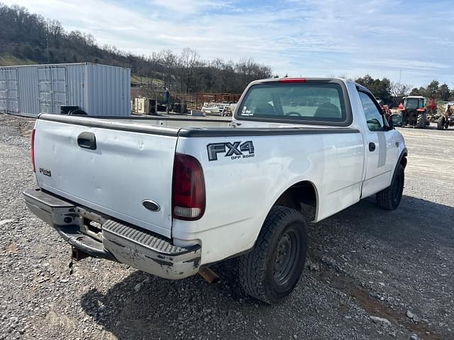 Image of Ford F-150 equipment image 3