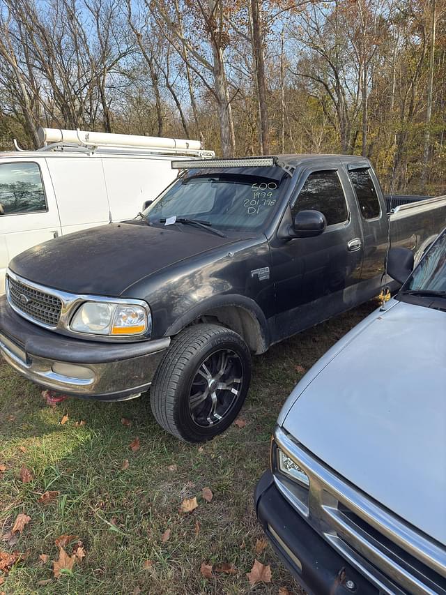 Image of Ford F-150 equipment image 2