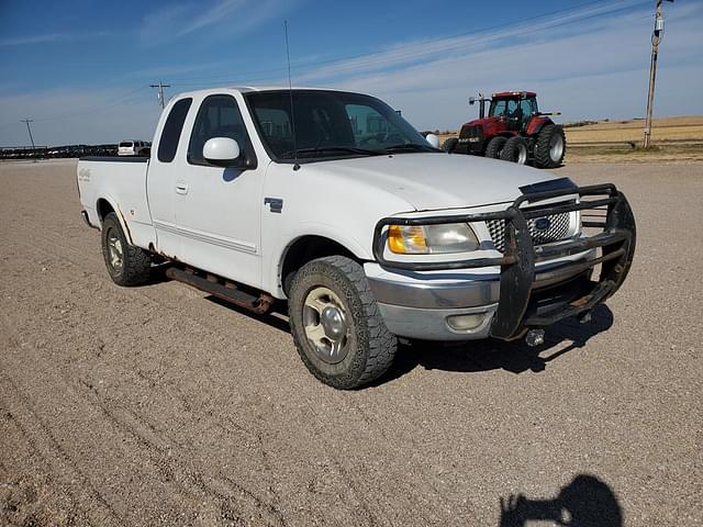 Image of Ford F-150 equipment image 1