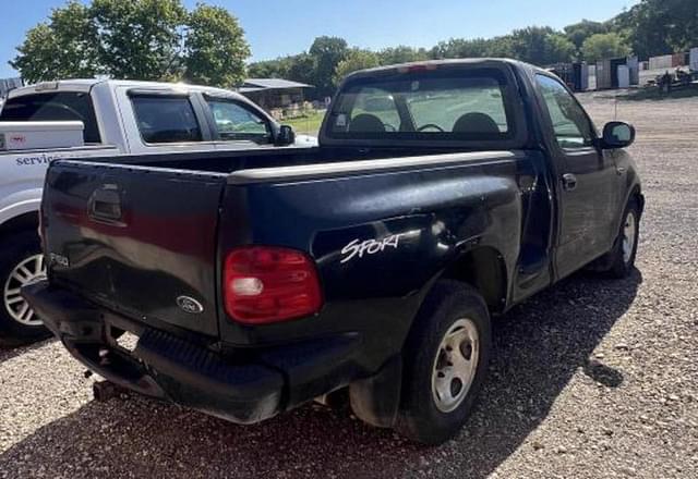 Image of Ford F-150 equipment image 2