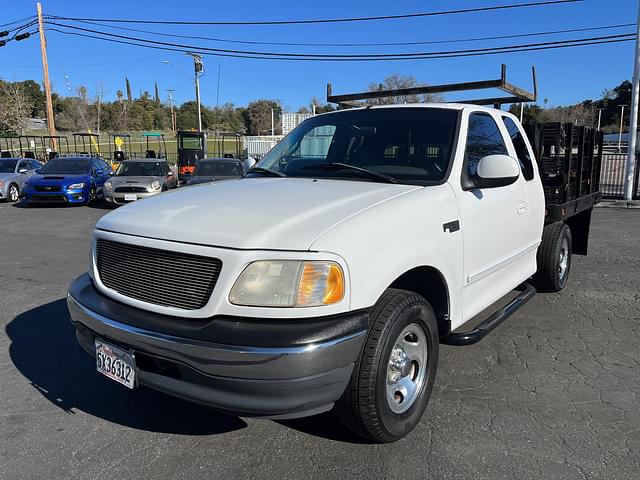 Image of Ford F-150 equipment image 1