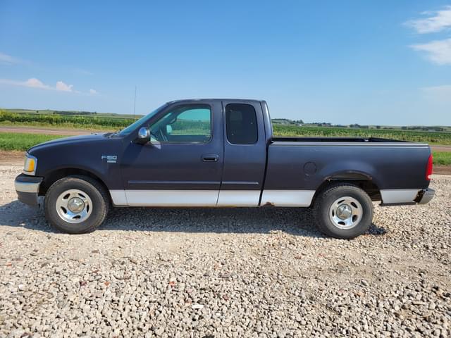 Image of Ford F-150 equipment image 4