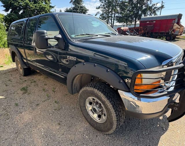Image of Ford F-250 equipment image 1