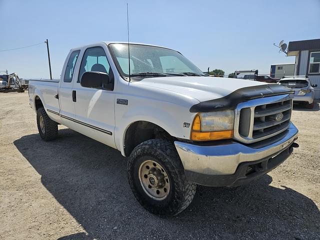 Image of Ford F-250 equipment image 2