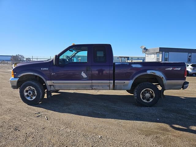 Image of Ford F-250 equipment image 3