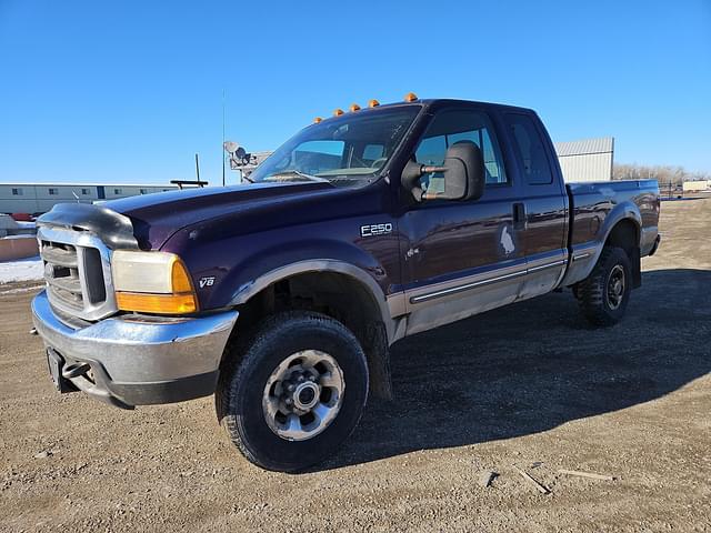 Image of Ford F-250 equipment image 2