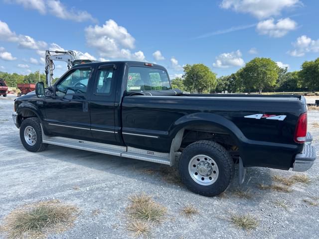 Image of Ford F-250 equipment image 3