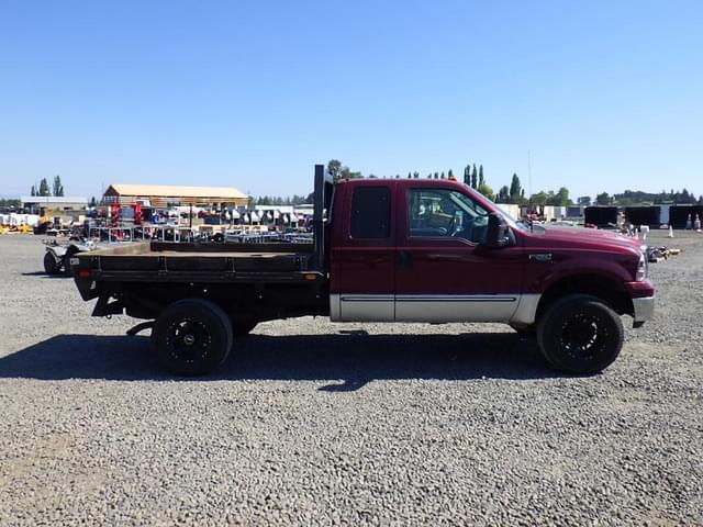 Image of Ford F-250 equipment image 2