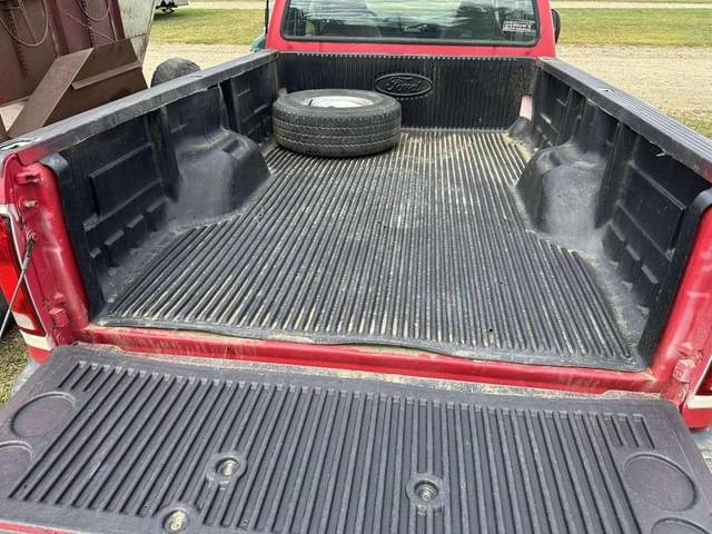 Image of Ford F-250 equipment image 4