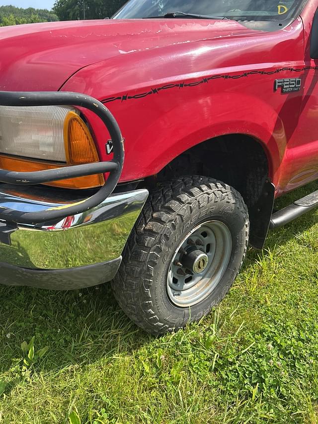Image of Ford F-250 equipment image 4