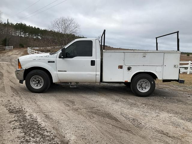 Image of Ford F-250 equipment image 1