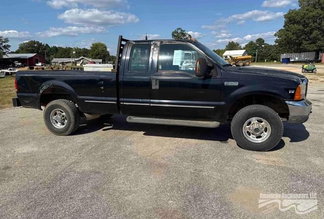 Image of Ford F-250 equipment image 3