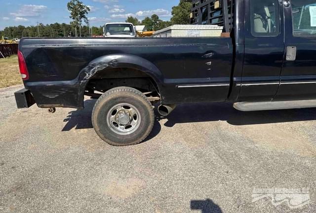 Image of Ford F-250 equipment image 4