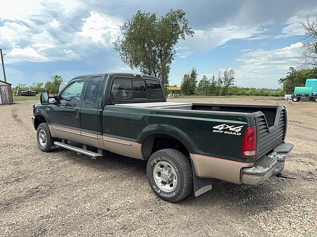 Image of Ford F-250 equipment image 2