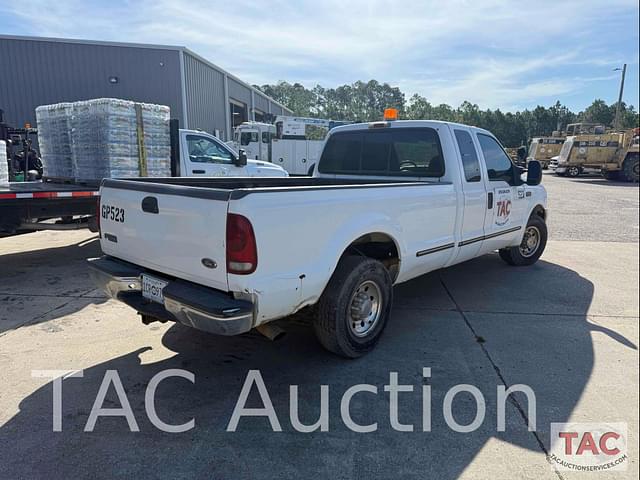 Image of Ford F-250 equipment image 4