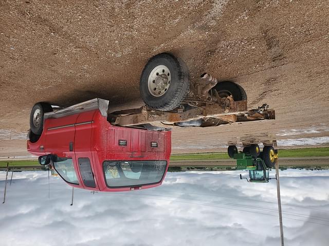 Image of Ford F-250 equipment image 2