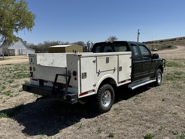 Image of Ford F-250 equipment image 4